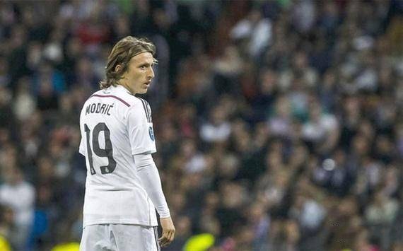 雄鹿vs76人前瞻：字母哥缺阵，76人欲获背靠背连胜