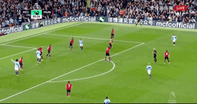 西甲战报：斯威德伯格梅开二度，九人皇马0-2塞尔塔