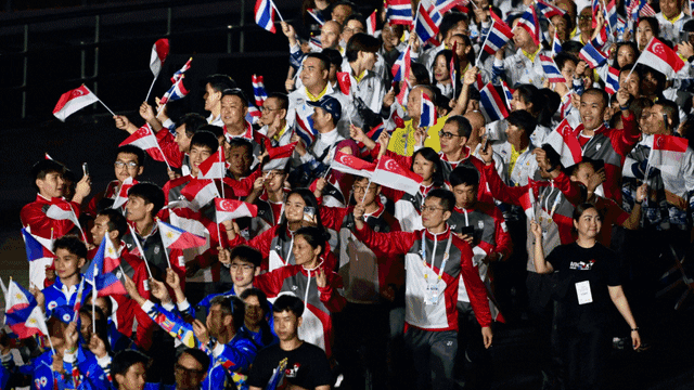 这球员的弹跳太夸张了