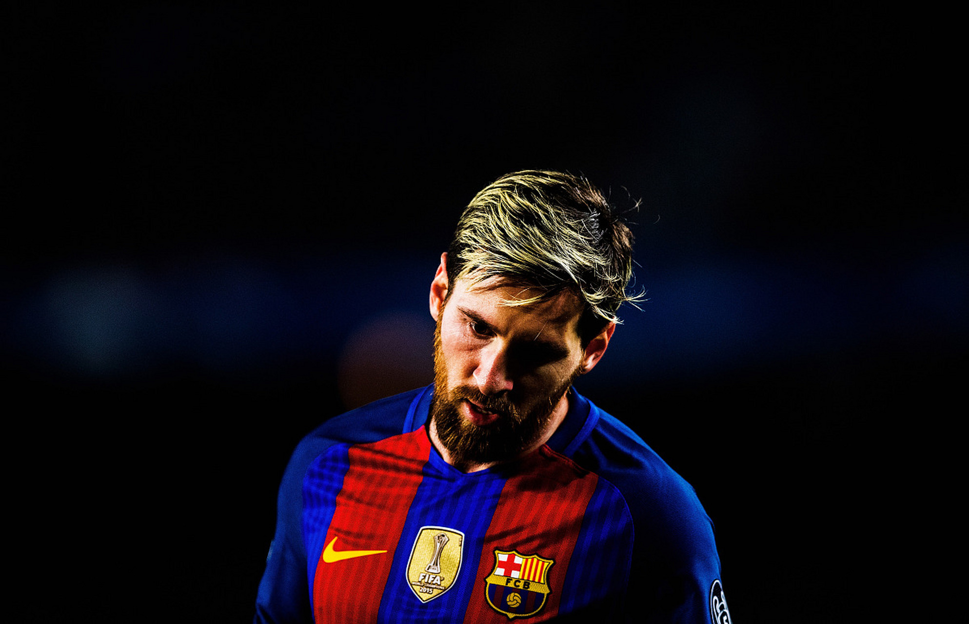 极速飞驰！25岁哈兰德狂轰英超百球，即将超越德罗巴和C罗